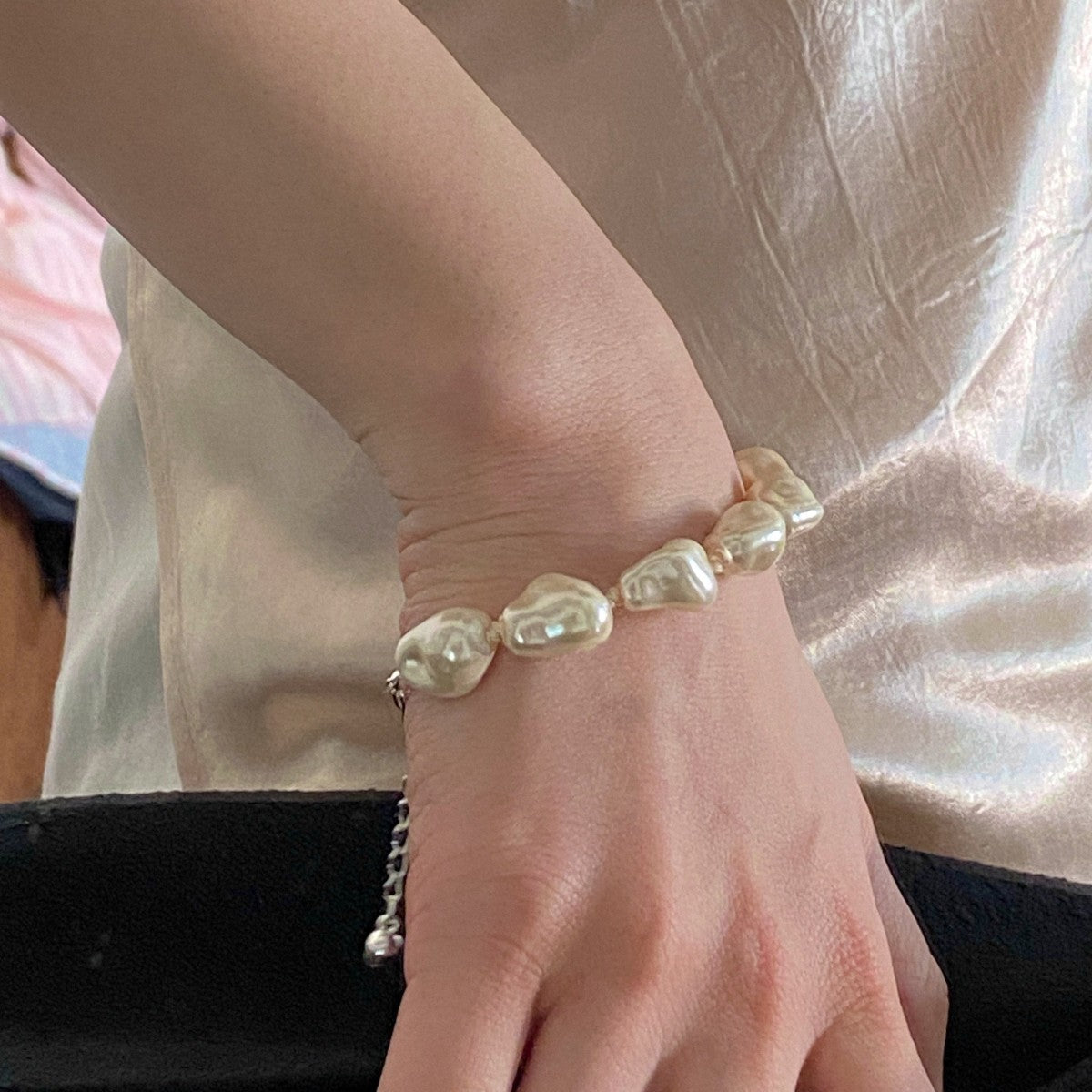 Premium Bracelet with Baroque Imitation Pearls for Business